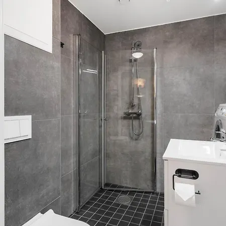 Helt Ny Apartament Leknes